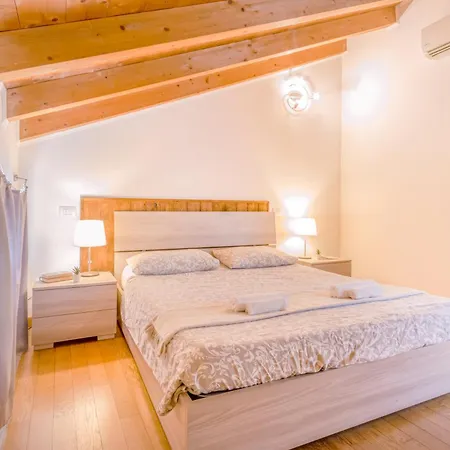 Apartment Stazione 200m - Wifi - Aria Condizionata - Smart Tv *