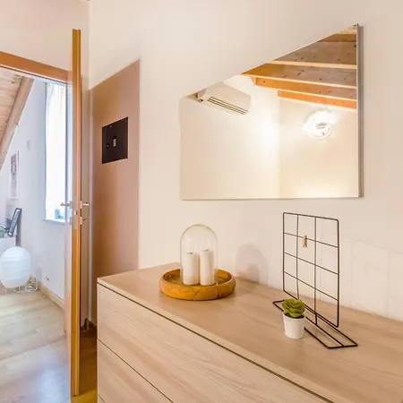 Stazione 200m - Wifi - Aria Condizionata - Smart Tv * Parma