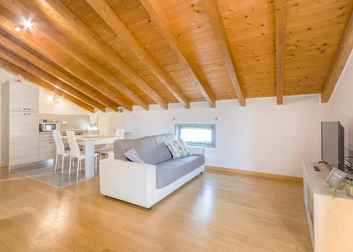 Stazione 200m - Wifi - Aria Condizionata - Smart Tv Apartment *