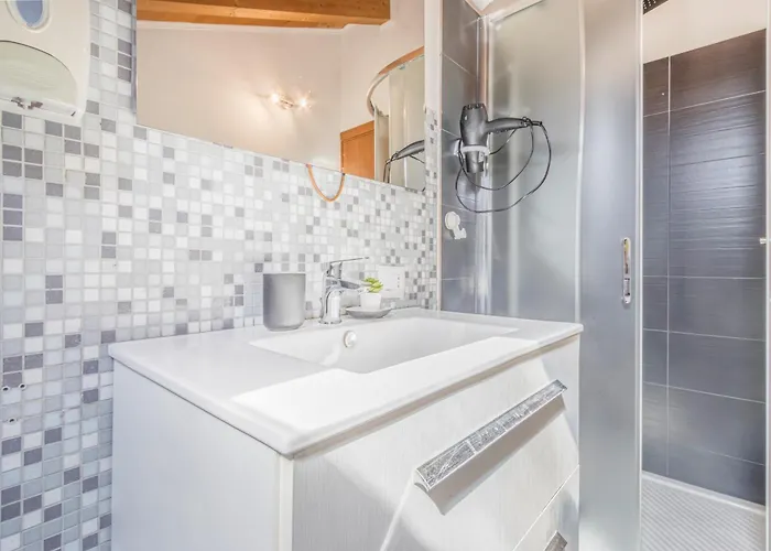 Stazione 200m - Wifi - Aria Condizionata - Smart Tv Apartment Parma